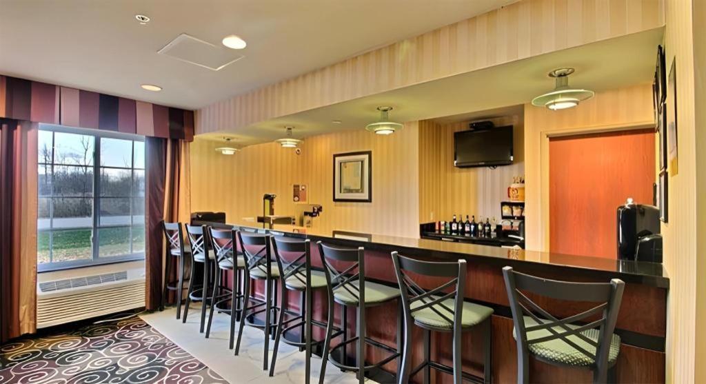 Americinn By Wyndham ออชคอช ภายนอก รูปภาพ
